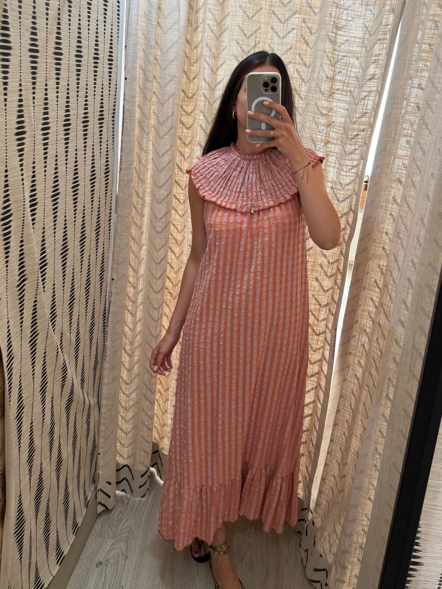 Vestido cuello melocotón