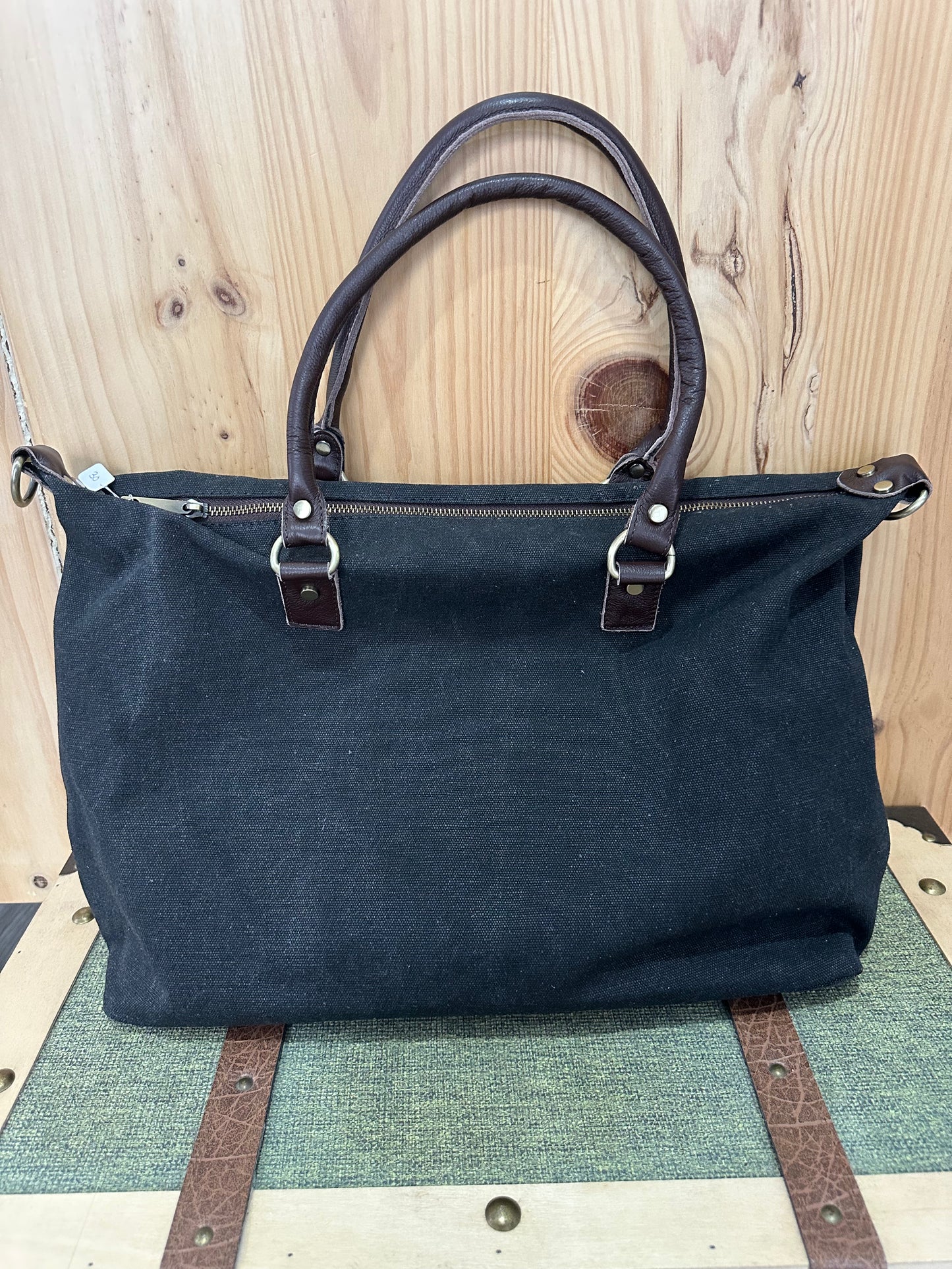 Tote tela gris oscuro