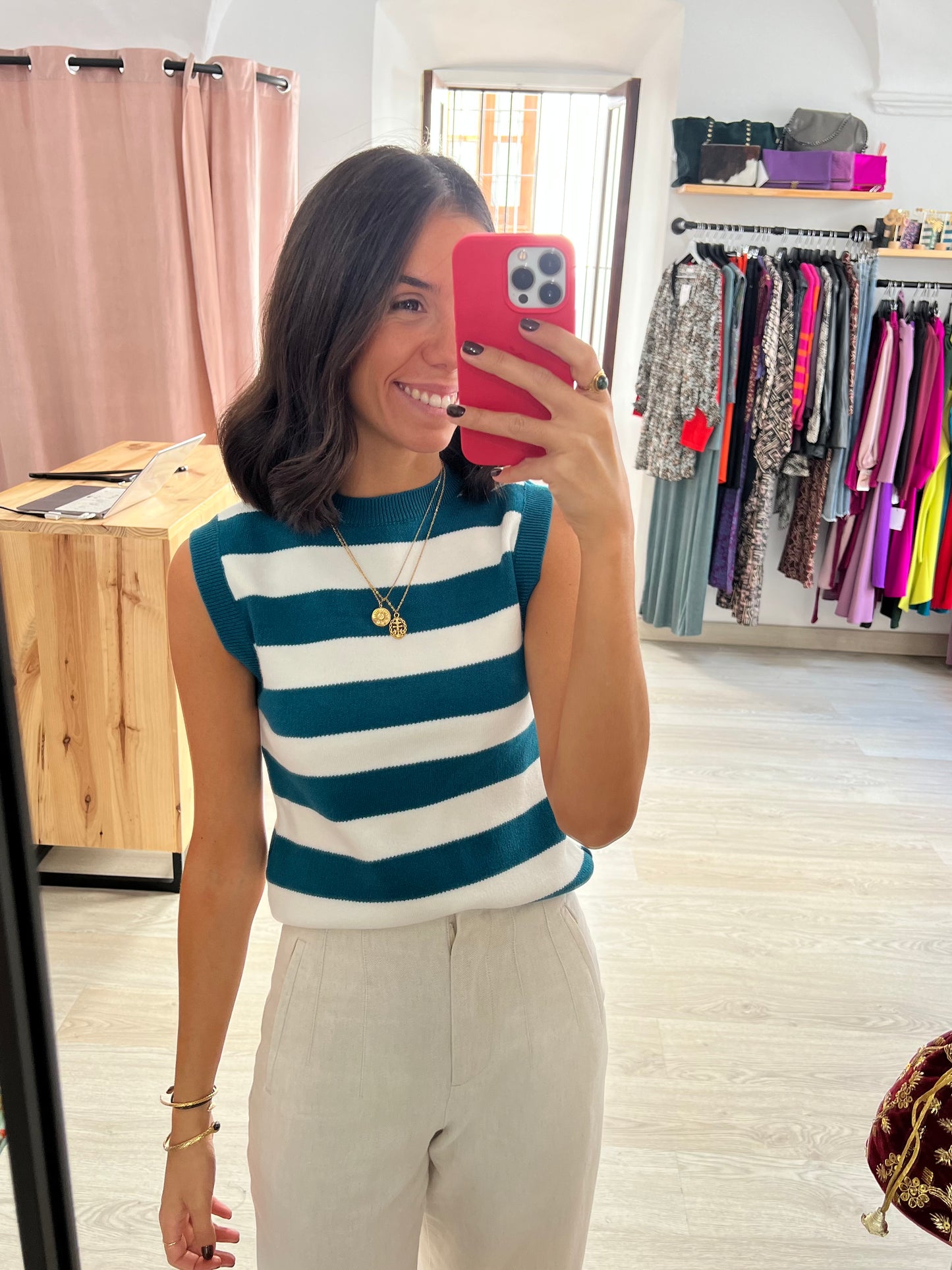 Chaleco punto petroleo