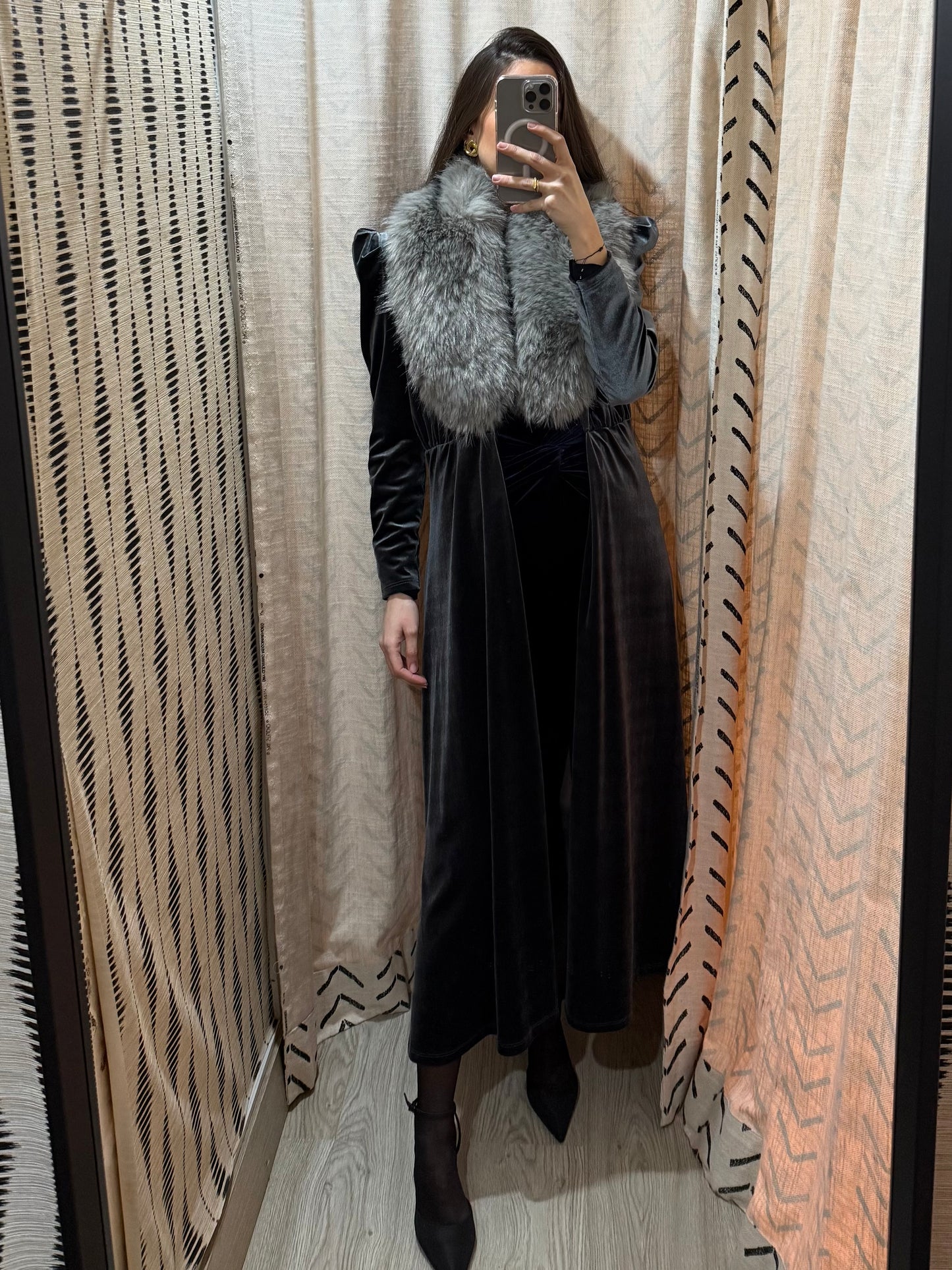 Abrigo terciopelo gris
